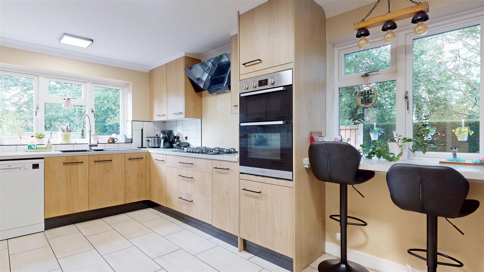 Oakley Gardens., Downhead Park, Milton Keynes